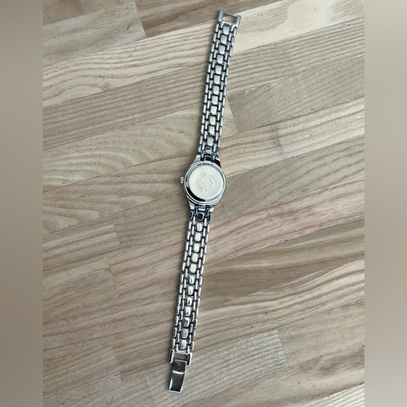 Seiko Ladies Watch Vintage Two Tone Beaded Look Bracelet Silver Round Dial - Picture 10 of 12